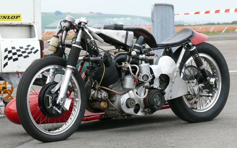 Methamom - VMCC Sprint at RAF Wroughton in August 2011